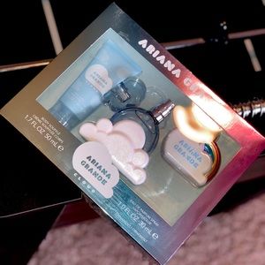 Ariana Grande Cloud -3 piece gift set 2020